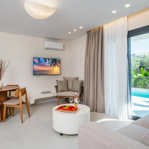 Suite with Private Pool